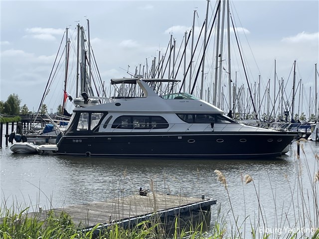 Carver 560 - Voyager